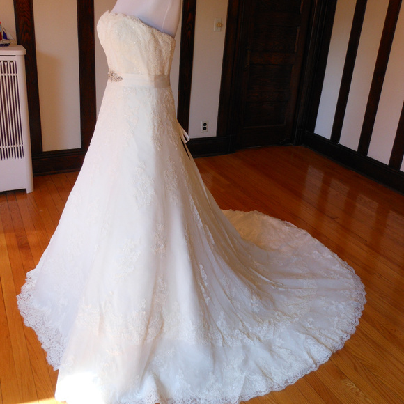 White One by Pronovias Wedding Dress Jaleah - Picture 4 of 8